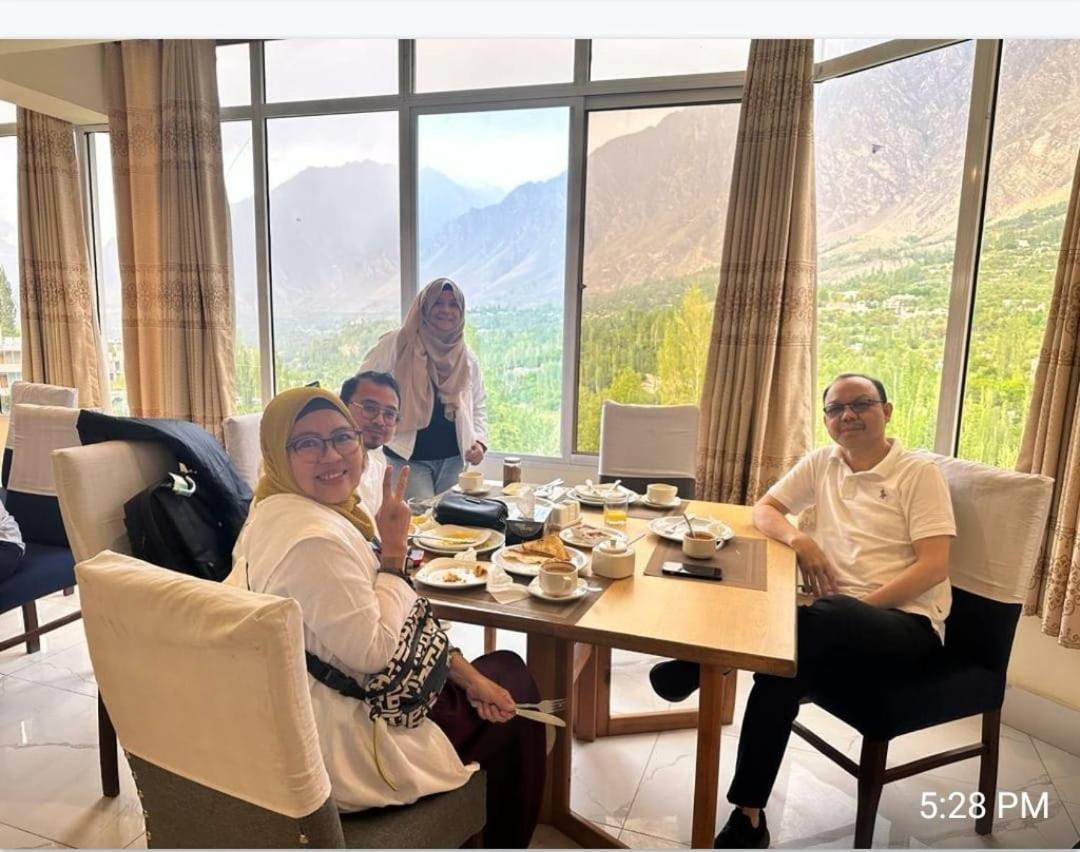 Hilltop Hotel, Hunza Karimabad  Exterior foto